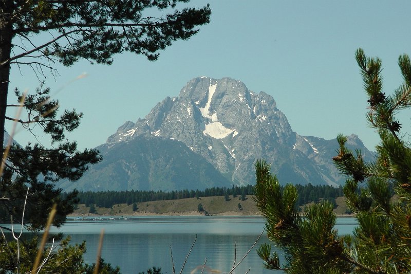 02-M1100005.JPG - A nice view of the Teton