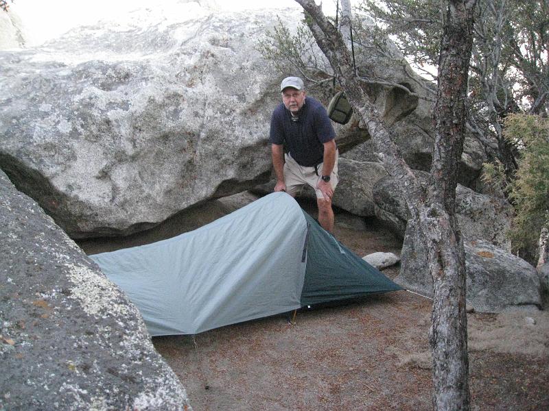 IMG_3546.jpg - Jimmy setting up his tent at our camp