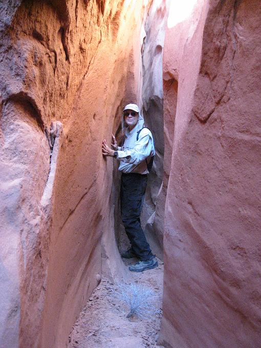 img_0452.jpg - A narrow spot in Egypt 3