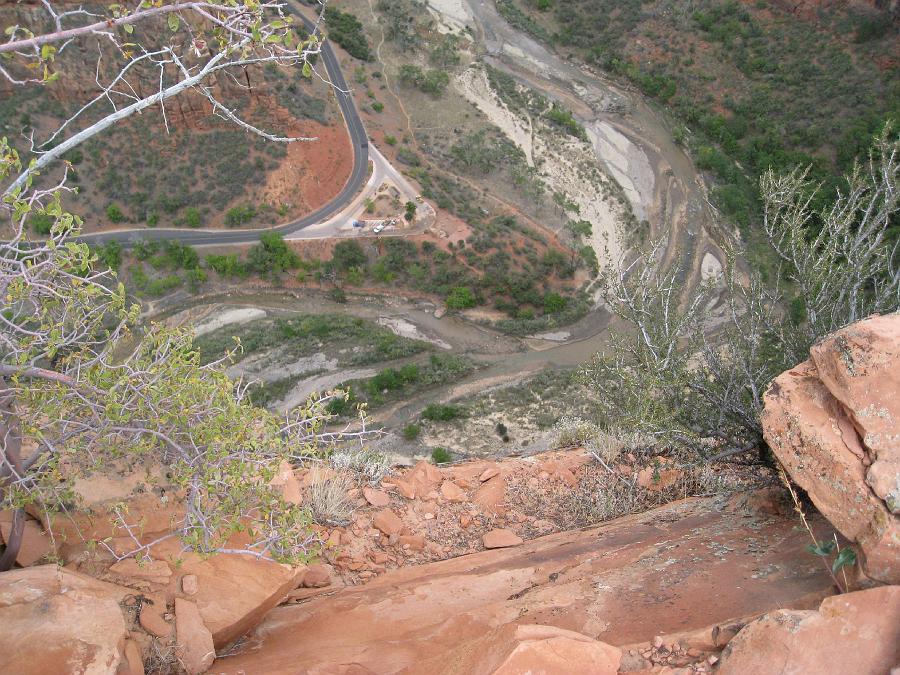 img_1050.jpg - Looking down from one of the narrow ridges on Angels Landing.